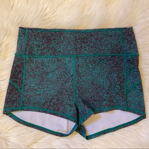 Lululemon In Movement Shorts - Size 12 - Everlux - Ditzy Spritz / Teal Media - Picture 4 of 11